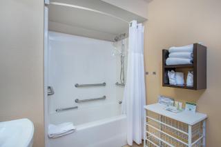 Staybridge Suites Chattanooga Downtown - Convention Center by IHG - Chattanooga - 4