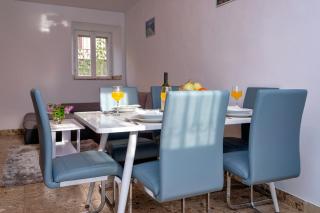 Apartment Mediteran - Stari Grad - 2