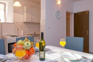 Apartment Mediteran - Stari Grad - 1