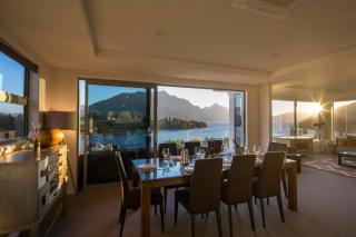Lakefront Luxury by Amazing Accom - Queenstown - 3