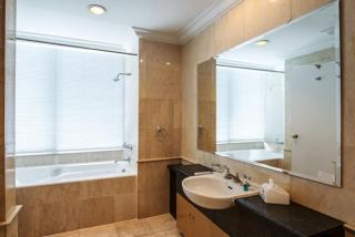 Batavia Hotel & Serviced Apartments Jakarta - Jakarta - 3