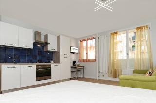 Blue Lagon Five Stars Holiday House - Nice - 0