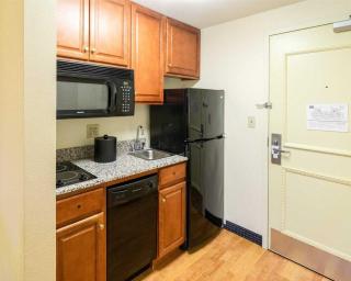 Mainstay Suites Dover - 3
