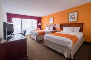 Howard Johnson by Wyndham Fullerton/Anaheim Conference Cntr - Fullerton - 3