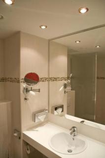 Grand Hotel Dream Main City Center - Frankfurt am Main - 8