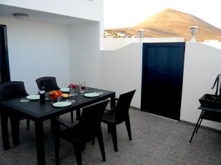 Apartamento Bueno - Tías - 1
