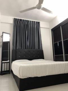 Muslim Homestay Apartment - George Town - 4