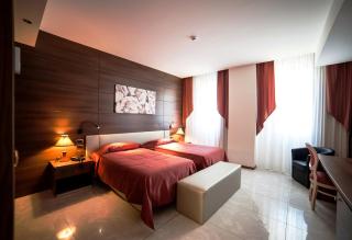 Family Center Hotel - Polla - 2