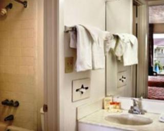 Ramada by Wyndham Lumberton - Lumberton - 5