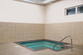 Microtel Inn & Suites by Wyndham Springfield - Springfield - 2