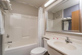 Microtel Inn & Suites by Wyndham Springfield - Springfield - 7