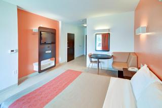 Motel 6-Roanoke, TX - Northlake - Speedway - 1