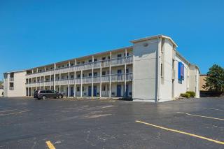Motel 6-Blue Springs, MO - Blue Springs - 7