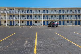 Motel 6-Blue Springs, MO - Blue Springs - 6