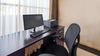 Best Western Norwalk Inn - Norwalk - 2