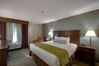Best Western Plus, The Inn at Hampton - Hampton - 1