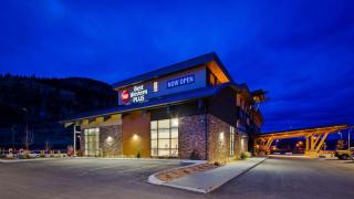 Best Western Plus Merritt Hotel - 8
