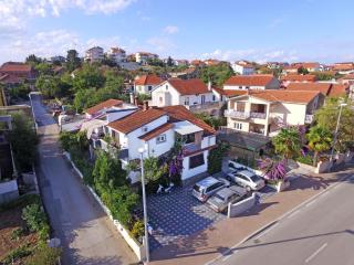Apartments Ante - Pakoštane - 0