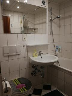 Ruhiges Apt. direkt am Naherholungsgebiet mit Seeblick, Zentrum 5min, Messe 18min - Nuremberg - 1