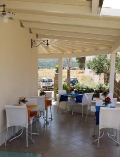 Athena Bed & Breakfast - 8