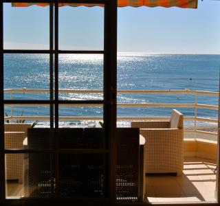 APARTAMENTO FRENTE AL MAR,PRIMERA LINEA DE PLAYA - Rincón de la Victoria - 0