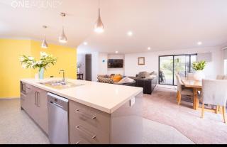 Euphoria House - 6