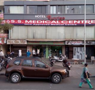 Hotel Sunrise - Ahmedabad - 9