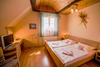 Hotel Tři Věžičky - Střítež - 8