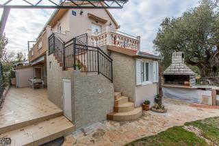 Apartmani M I R J A N A - Vinišće - 0