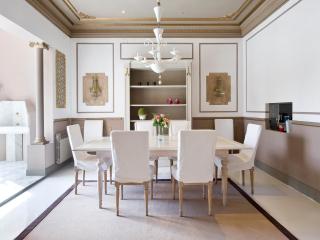 HoHomes - Centric Design Apartment - 6