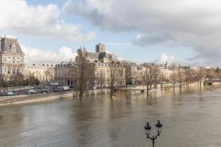Veeve - Overlooking the Seine on Ile de la Cité - Paris - 3