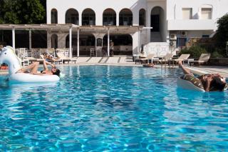 Armadoros Hotel / Ios Backpackers - Ios Chora - 8