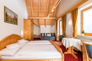 B&B Hotel Alpenrose Rooms & Apartments - Vals - 0