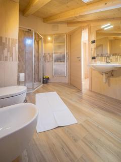 Apartments & Rooms MyHolidayLivigno - Livigno - 9