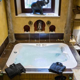Jacuzzi Privé, les 1001 nuits à Sarlat - Sarlat-la-Canéda - 0