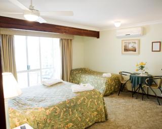 Ainslie Manor Bed and Breakfast - Redcliffe - 2