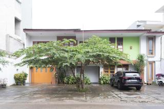 RedDoorz Plus near Cilandak Town Square 2 - Jakarta - 9