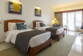 Hotel Naveen Lakeside - 2