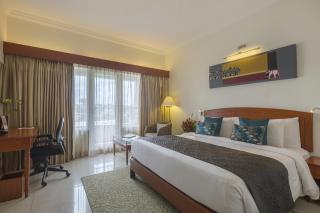 Hotel Naveen Lakeside - Hubli - 1