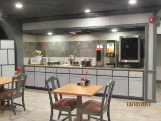 Suite Dreams Hotel - Mattoon - 5
