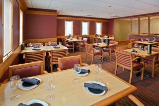 DoubleTree by Hilton Providence Airport Warwick - Warwick - 5