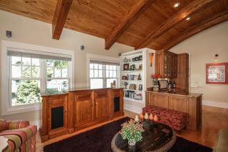 Lay By The Bay - Saugatuck - 4