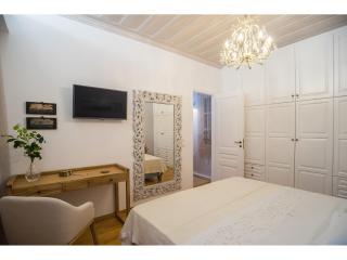 Mulberry Villa - 1