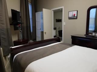 1-Bedroom Cozy Suite #26 by Amazing Property Rentals - Gatineau - 8