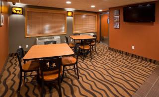 AmericInn by Wyndham Grafton - Grafton - 3