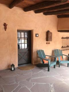 Old Taos Guesthouse B&B - 2