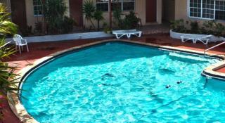 Beach and Town Motel - Hollywood - 4