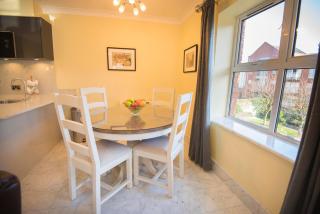 The Sir John Rodgersons Suite - 8