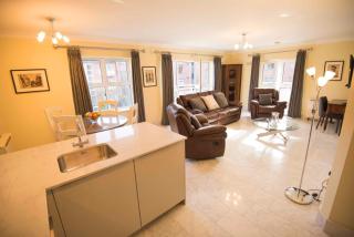 The Sir John Rodgersons Suite - 7