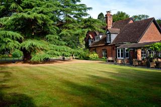 Ravenwood Hall Hotel - Bury Saint Edmunds - 1